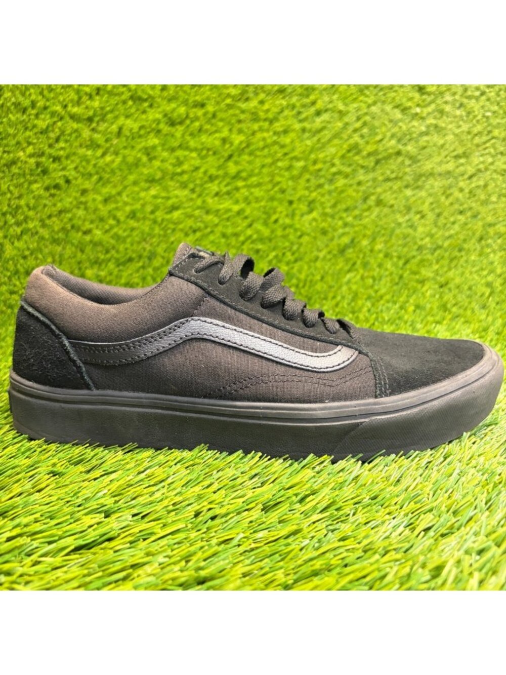 Vans Old Skool Mens Size 8 Womens 9.5 Triple Black Athletic Skate Shoes Sneakers